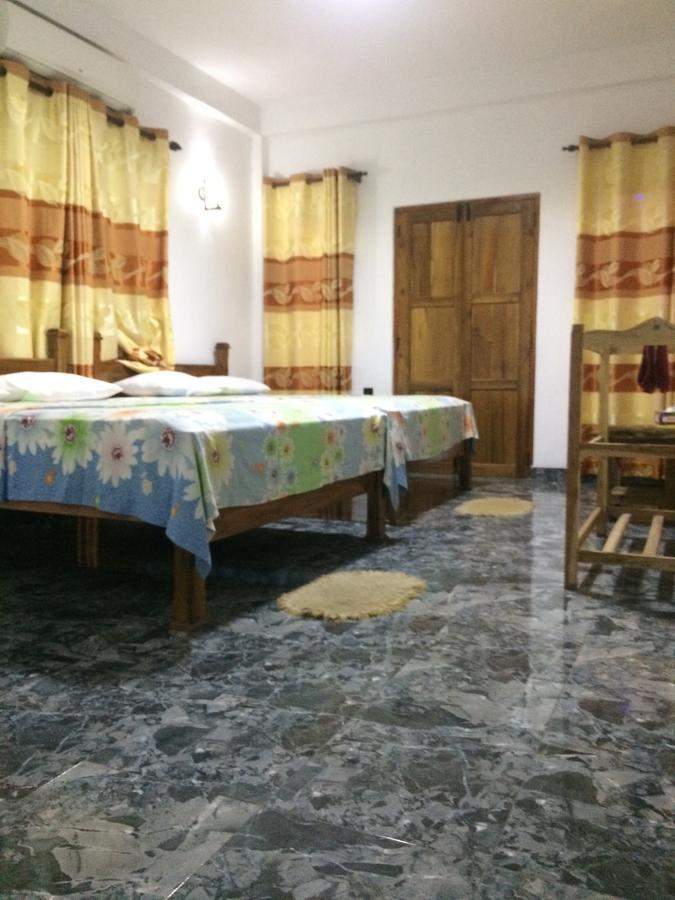 Hotel Athina & Restaurant Chilaw Eksteriør bilde
