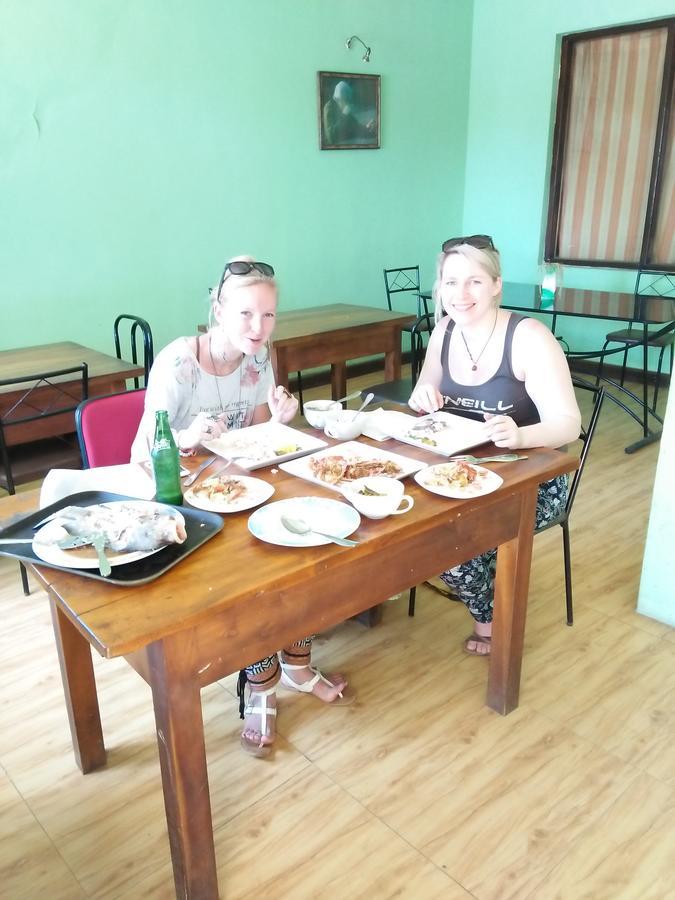 Hotel Athina & Restaurant Chilaw Eksteriør bilde